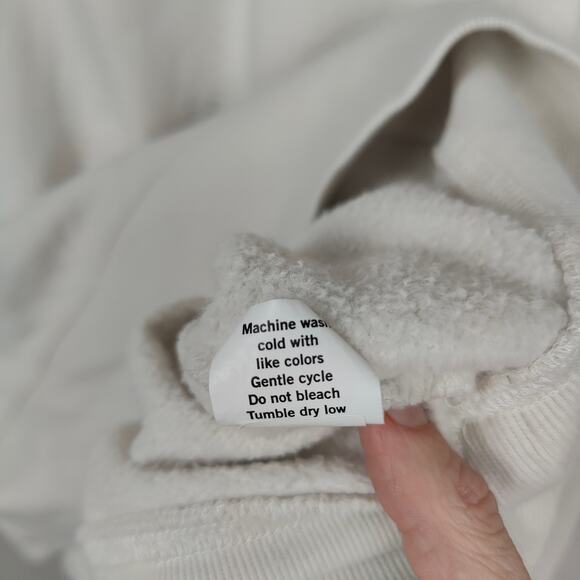 Ayr Sweatshirt Womens Small Off-White Fleece‎ Pullover All Year Round Preppy - Picture 8 of 9